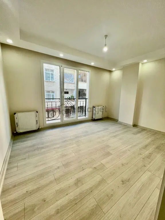 Loft'tan Yeşilov Mah 2+1 Asansörlü 72m2 Satılık 1.kat Daire 2