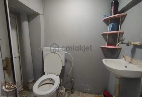 Acil Satılık Fırsat Çarşının Kalbinde 3 Katlı Masrafsız Dükkan ! 2