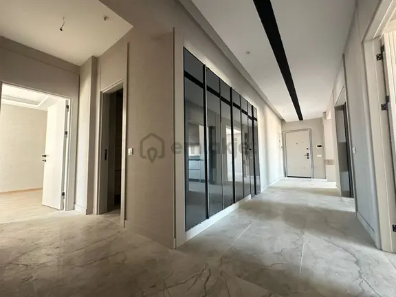 Çiçekli Mah. İncisi Ned Çiçeklide Orta Kat 4+1 Park Manzaralı 2