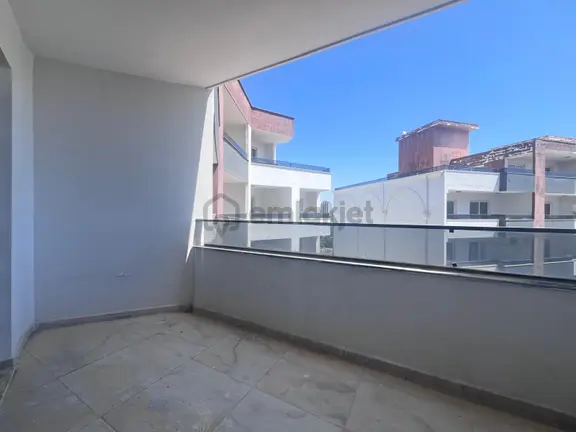 Erdemli Limonlu’da Kiralık 2+1 Geniş Daire – Havuzlu Site İçerisinde! 🌴🏡 2