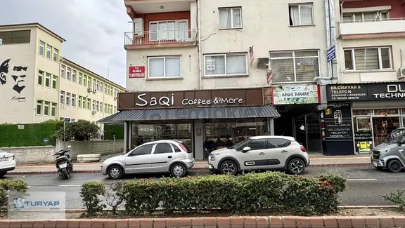 İstiklal Caddesinde Kiracılı Yüksek Getirili Satılık Dükkan 1