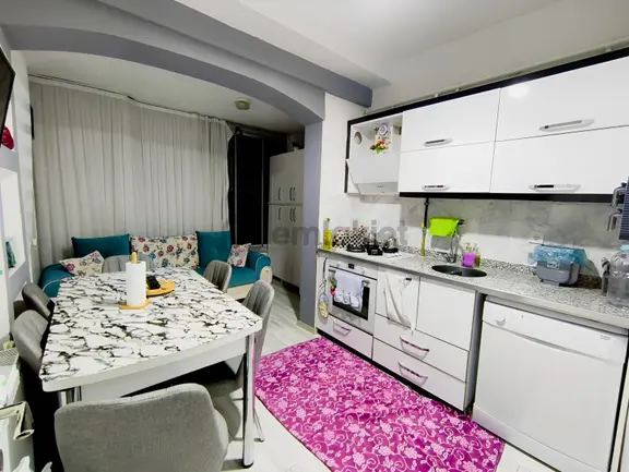 Bağcılarda Satılık 2+1 Daire | Paris Düğün Salonu Arkası| 1