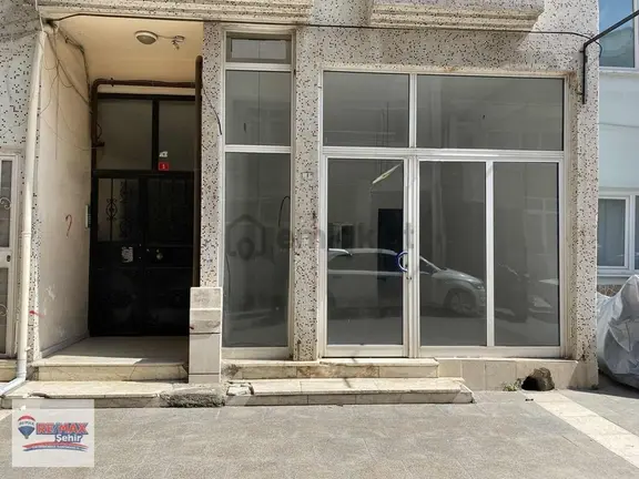 Remax Şehir'den Yalova Merkez Morgül Sk. Satılık Dükkan 40m2 2