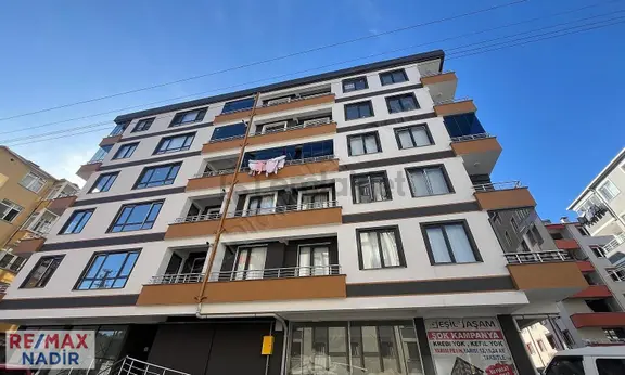 Re/max'ten Tirebolu Demirci Mah.'de Sıfır 3+1 Daireler 1