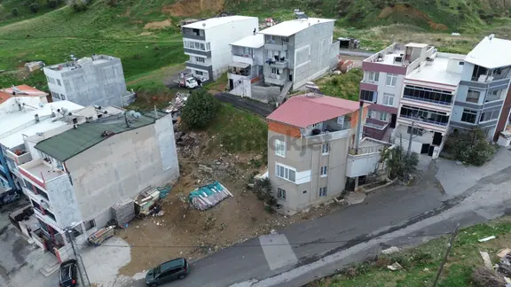 Örnekkentde 73m2 İnşaat İzni Olan Ev Yapımına Uygun Arsa 2