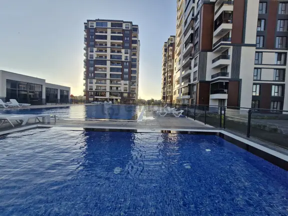 Emlaklar İzsiz Towersda Havuzlu Sitede 3+1 Satılık Daire 1