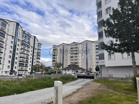 Erol Emlak Tam Yazlak Mah Satılık Ara Kat 3+1 130m2 Daire 2