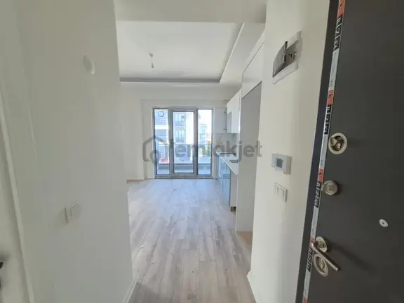 Delux'den Palm Suıts'te Cadde Cepheli Lux Satılık 1+1 Daire 2