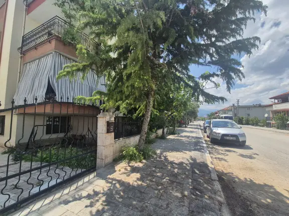 Dıalog Myra Dan Zümrüt Mahallesi Nde Kiralık 2+1 Bahçe Katı 1