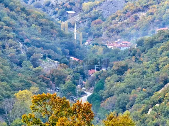 Balıkesir İvrindi Kışladerede Düz 18.520 M² Denize Yakın Yol Elk Su Ev Çiftlik Açıklamada 1