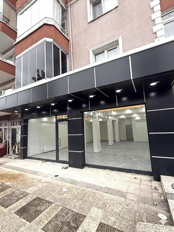 Sincan Ahimesut Bulvar Cepheli 100 M2 Yapılı Dükkan 2
