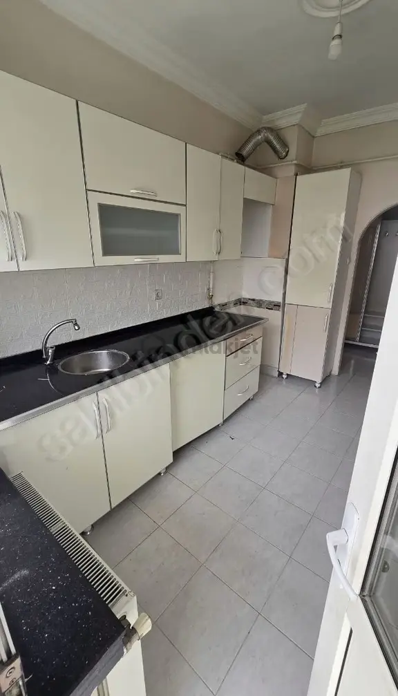 Başharık Mahallesin De Kiralık 2+1 Ara Kat Daire 1