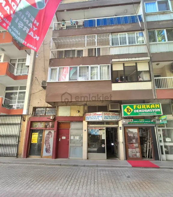 K.yaka Çarşı Ve Yuva Yakını İşlek Cadde Mutfak, Wc 40 M2 2