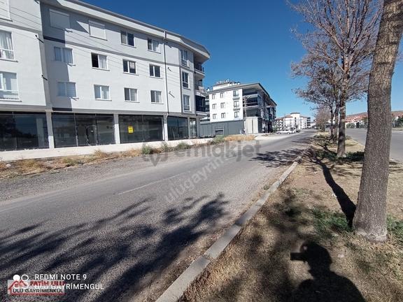 Hasas 37. Ana Cadde Üzerinde Satılık Geniş Cepheli Büyük Dükkan 1