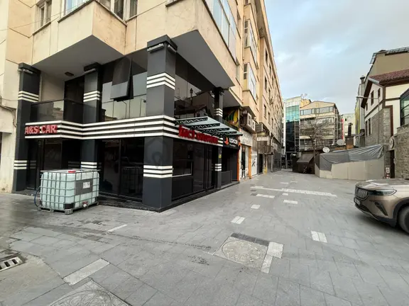 Trabzon Meydan'da Satılık Otopark 2