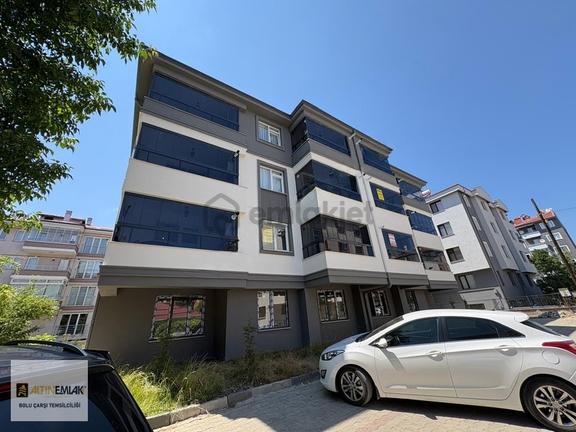 Altın Emlak Bolu Çarşı Garajlı Ve Balkonlu 1+1 Satılık Daire 1