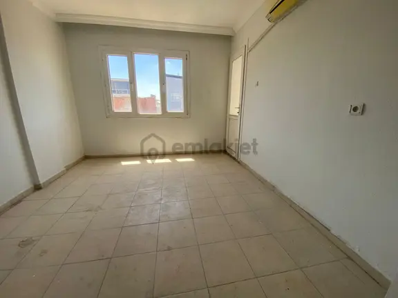 Acill Buca Ufuk Mah.de 3+1 150m2 Ayrı Mutfak Teraslı Havadar Satılık Daire 1