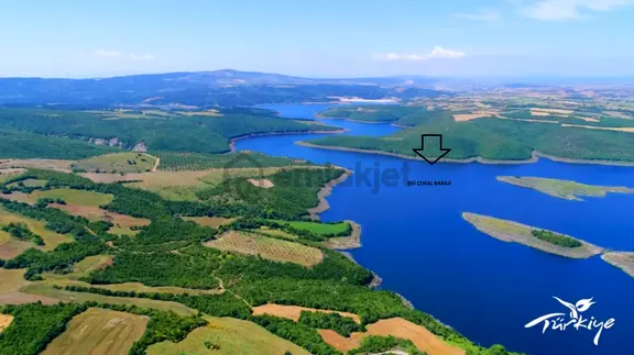 Bulut Yatırımdan 12100 M² Köy Merkezine Yakın Göl Manzaralı 1