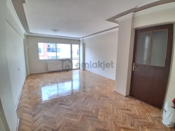 Kiralık Daire, 3+1, D.gazlı, İki Balkonlu, İki Cepheli, Çakırdan 2