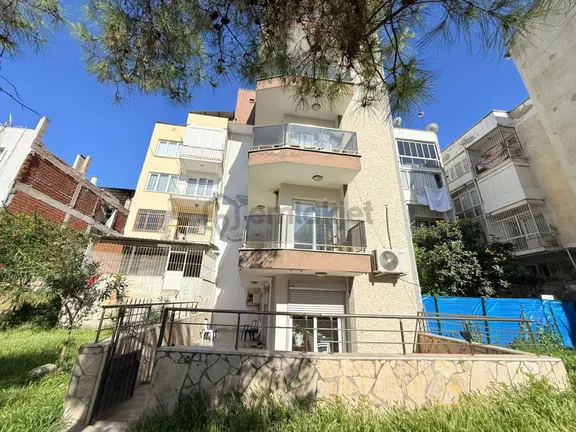 Şehrın Tam Merkezınde 43 M2 Teraslı 1+1 Fırsat Daire ( Ekstra Bagımsız Gırıs 1 Oda Ve Banyosu Var) 1