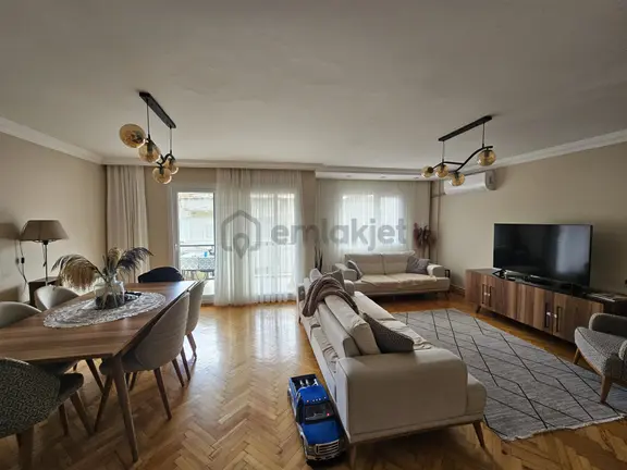 Bahariye'de, Çift Cephe, Doğalgazlı, Geniş, Bakımlı, Kilerli 3+1 2