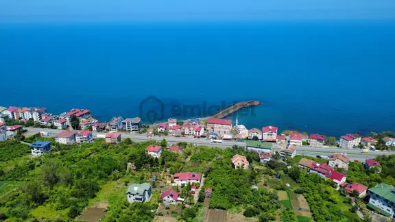 Trabzon Akçaabat'ta Satılık Deniz Manzaralı Arazi 2