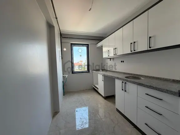 Bandırma Mavi Emlaktan Yeni Mah. 2+0 Arakat Satılık Daire 1