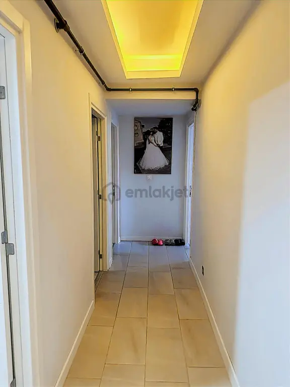 Bayraklı Erenlerde Krediye Uygun Kapalı Mutfak 2+1 Daire 2