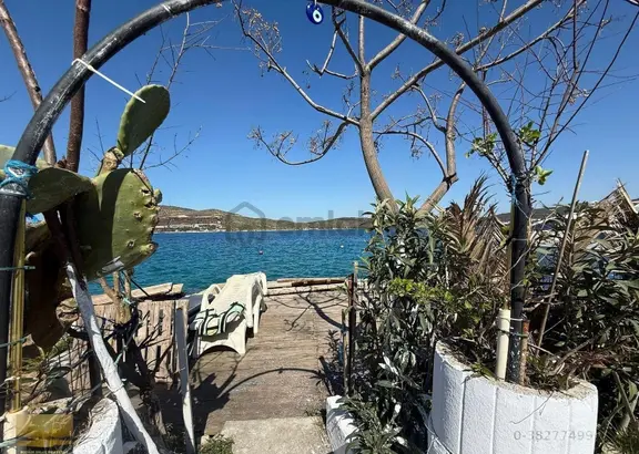 Bodrumda Satılık Denize Sıfır Değerli Mülk Otel Olur Yalı Konumu 1