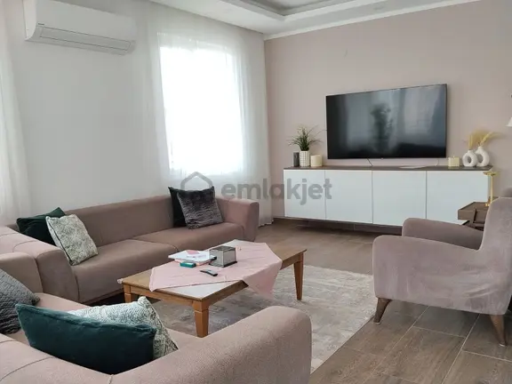 Bahçelievler Mahallesi Satılık 3+1 Full Tadilatlı Daire 2
