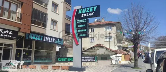 Kuzey Emlak'tan Merkezi Lokasyonda Asansörlü 3+1 Satılık Daire 1