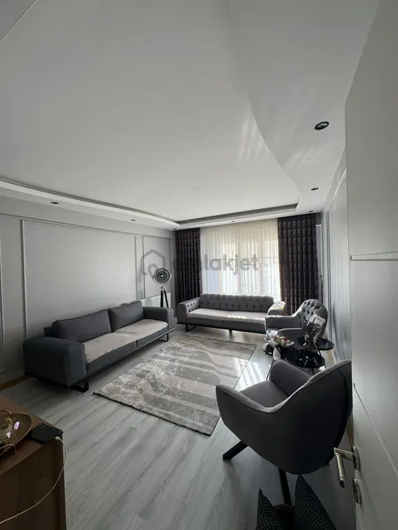 Karakaş Mahallesinde Satılık 4+1 Dubleks Daire 1