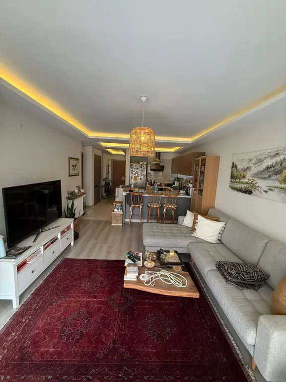 Kuşadası Kirazlı Yolu Üzeri Kiralık Full Eşyalı 1+1 Daire 1