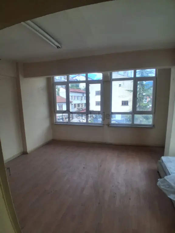Adalet Gold Group Emlak'tan Cepnibey Mahallesinde Cadde Üzerinde Uygun Fiyata Kiralık İş Yeri 1