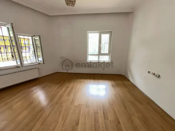 Bağlarbaşı Mah 431 Cad 2+1 85m2 Bağımsız Salon Yüksek Giriş 1