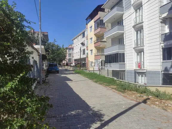 Damping Şehir Merk.müstakil Ev İsteyenlere 282 M2 4kat İmar Arsa 2