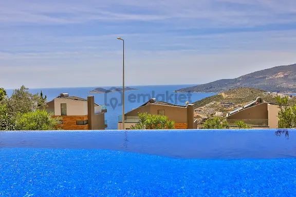 Kaş Kalkan'da Sonsuzluk Havuzlu 4+1 Lüks Villa 2