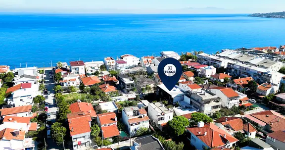 İzmir Urla'da Plaja Yürüme Mesafesinde Satılık Geniş Villa 1