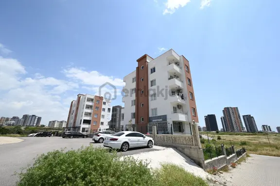 Üstünkent'ten 34. Cadde Üzerinde Satılık Full Eşyalı 1+1 Daire 1