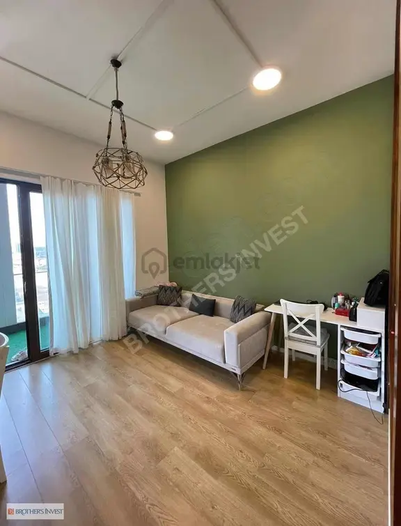 Brotrhers'tan Nef 163 Balkonlu Şehir Manzaralı Kısmi Eşyalı 1