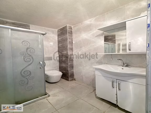 Konumu Güzel Krediye Uygun Kat Mülkiyetli Satılık 2+1 Daire 2