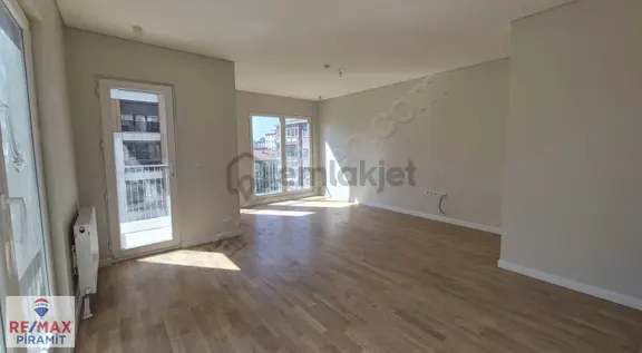 Feneryolu Marmara Üni. Komşu Sıfır 3+1 Balkonlu Satılık Daire 1