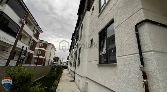 Remax Maviden Bahçeşehir Koleji Karşısı 3+1 130m2 1.kat Daire 2