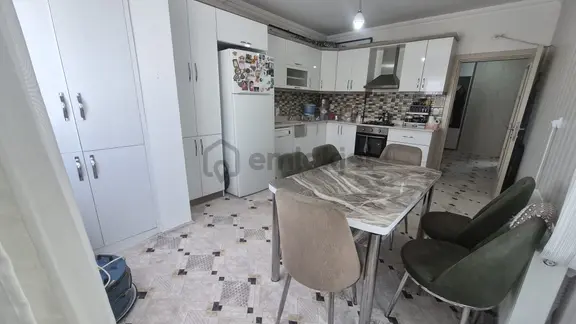 Emin Emlak Satıyor.. Cumhuriyet Mahallesi 3+1 Asansörlü Satılık Fırsat Daire 1