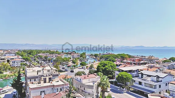 Akçay İkizçayda Gültaş Emlaktan Kiralık Denize Çok Yakın Köşe Dükkan 2