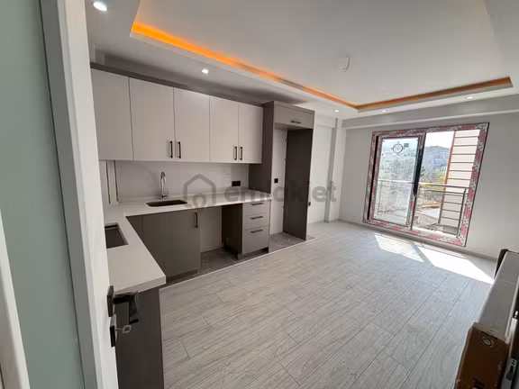 Emlak Center'dan Muradiye Mah 2+1 Kiralık Daire 1