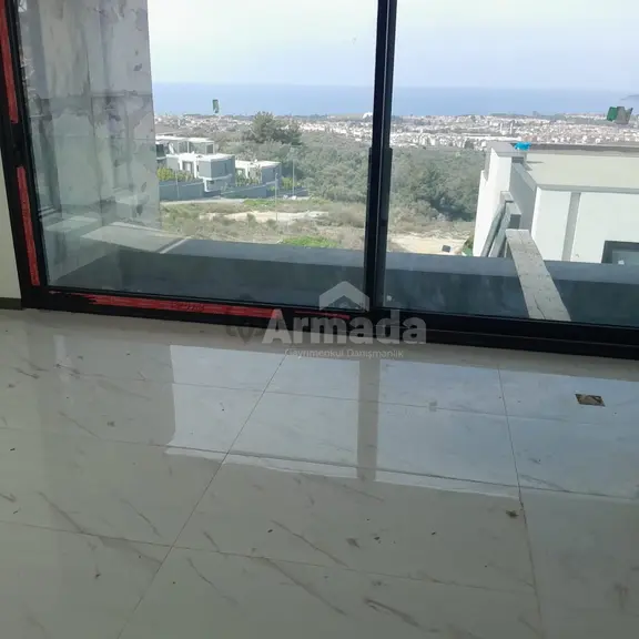 Kuşadası Soğucak'ta Deniz Manzaralı Lüks Müstakil Villa 1