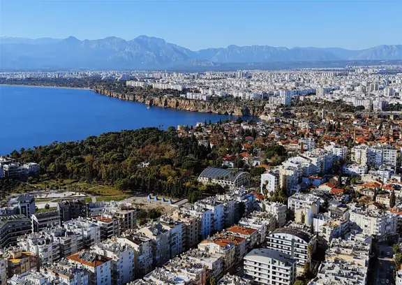Antalya Muratpaşa Işıklar Cd.de-satılık 2+1-asansörlü-arakat 1