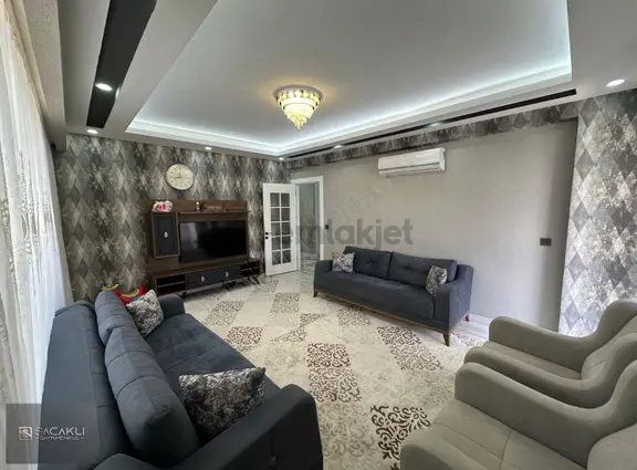 Kadir Saçaklı'dan Satılık Geniş 3+1 Park Cepheli Ara Kat 1