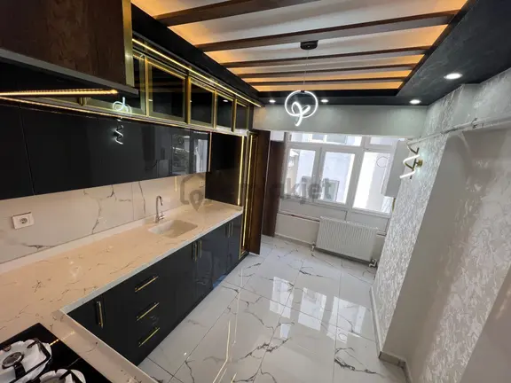 Sincan Malazgirt Mah Öncephe Salon Bagımsız Yapılı Satılık Daire 1